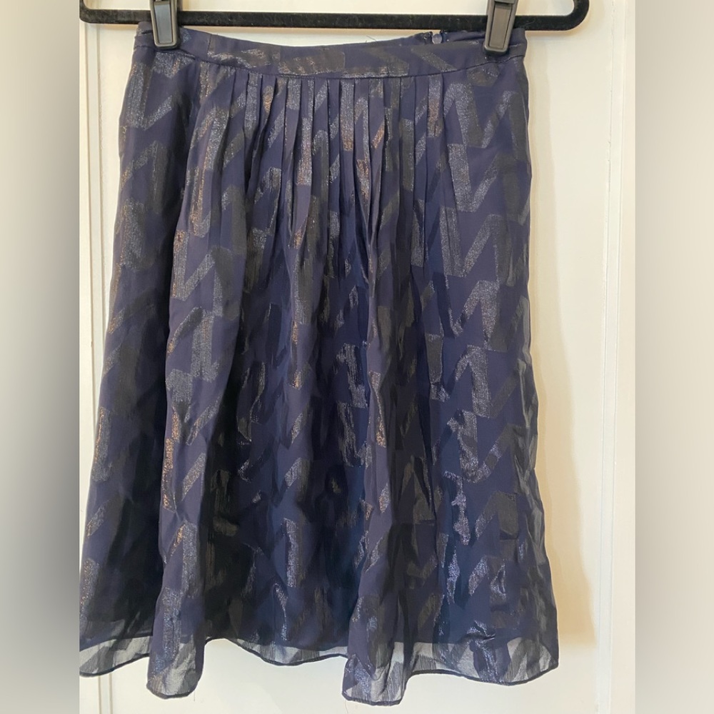 Cynthia rowley skirt. Zips up the back size 2 - Picture 1 of 3